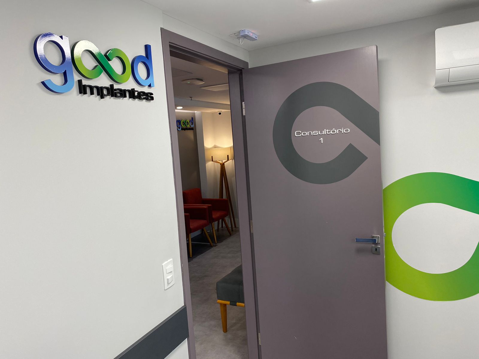 Corredor interno da Good Implantes